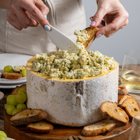 Windsor Blue & Late Harvest Wine Dip